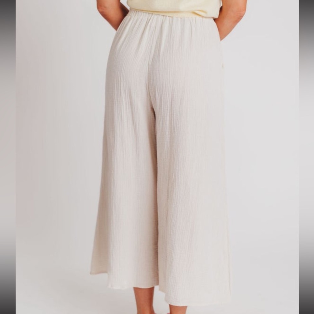 Things Between Pants Lightweight Flowy Gauze Crop… - image 2